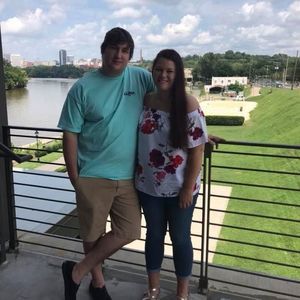 Meet your Posher, Brittney